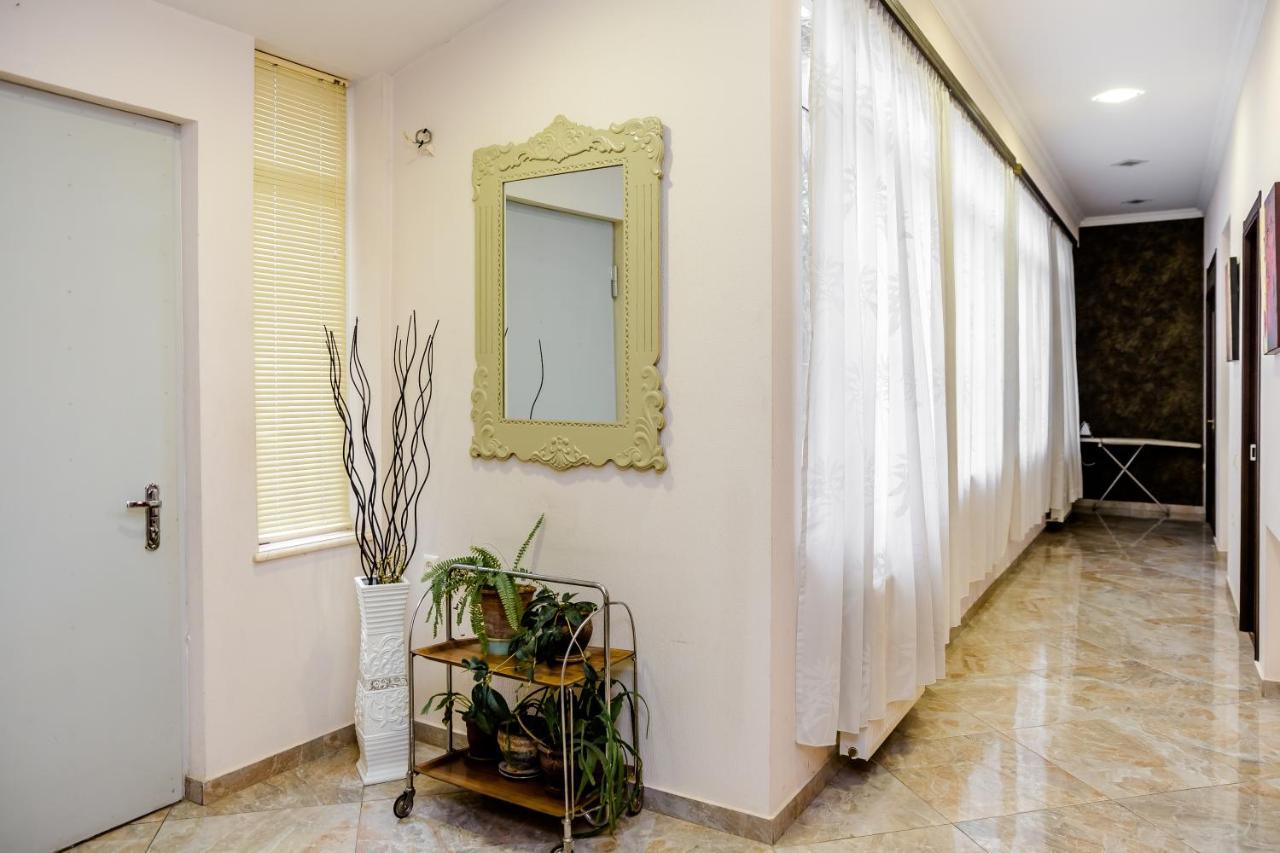 Comfortable House On Marjanishvili Tbilisi Ngoại thất bức ảnh