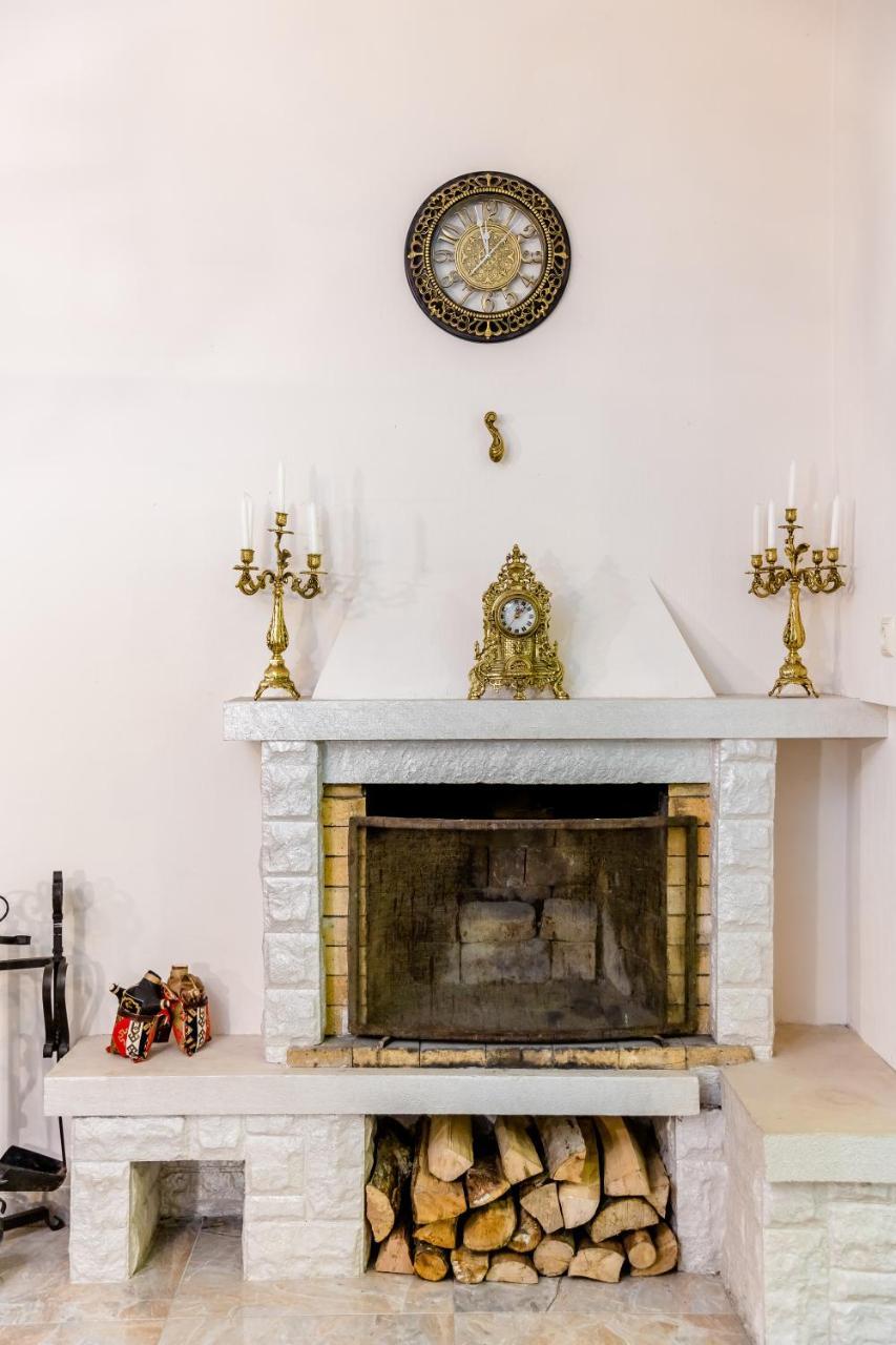 Comfortable House On Marjanishvili Tbilisi Ngoại thất bức ảnh